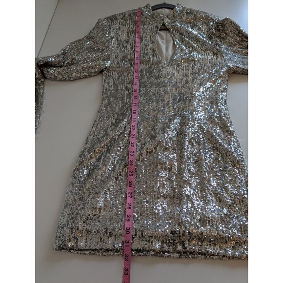 Ronny Kobo Lauper Dress Mini Sequin V Neck New Years Glam Sexy Silver Size S - Picture 16 of 16